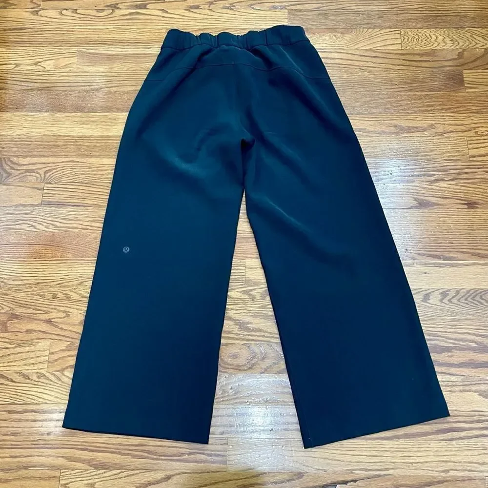 Lululemon Drawstring Cropped Pants - Picture 2 of 3